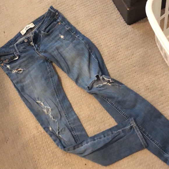 Hollister distressed jeans - Picture 4 of 6